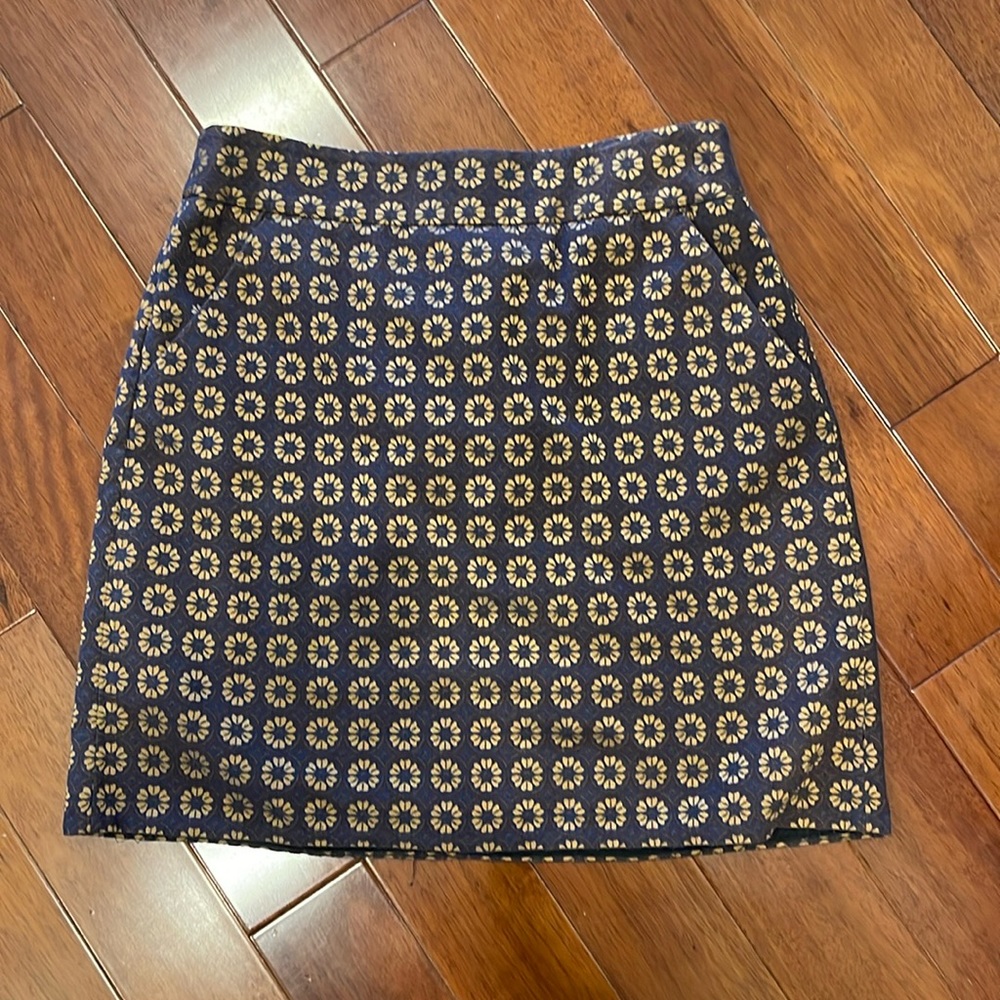 Loft Skirt sz 4